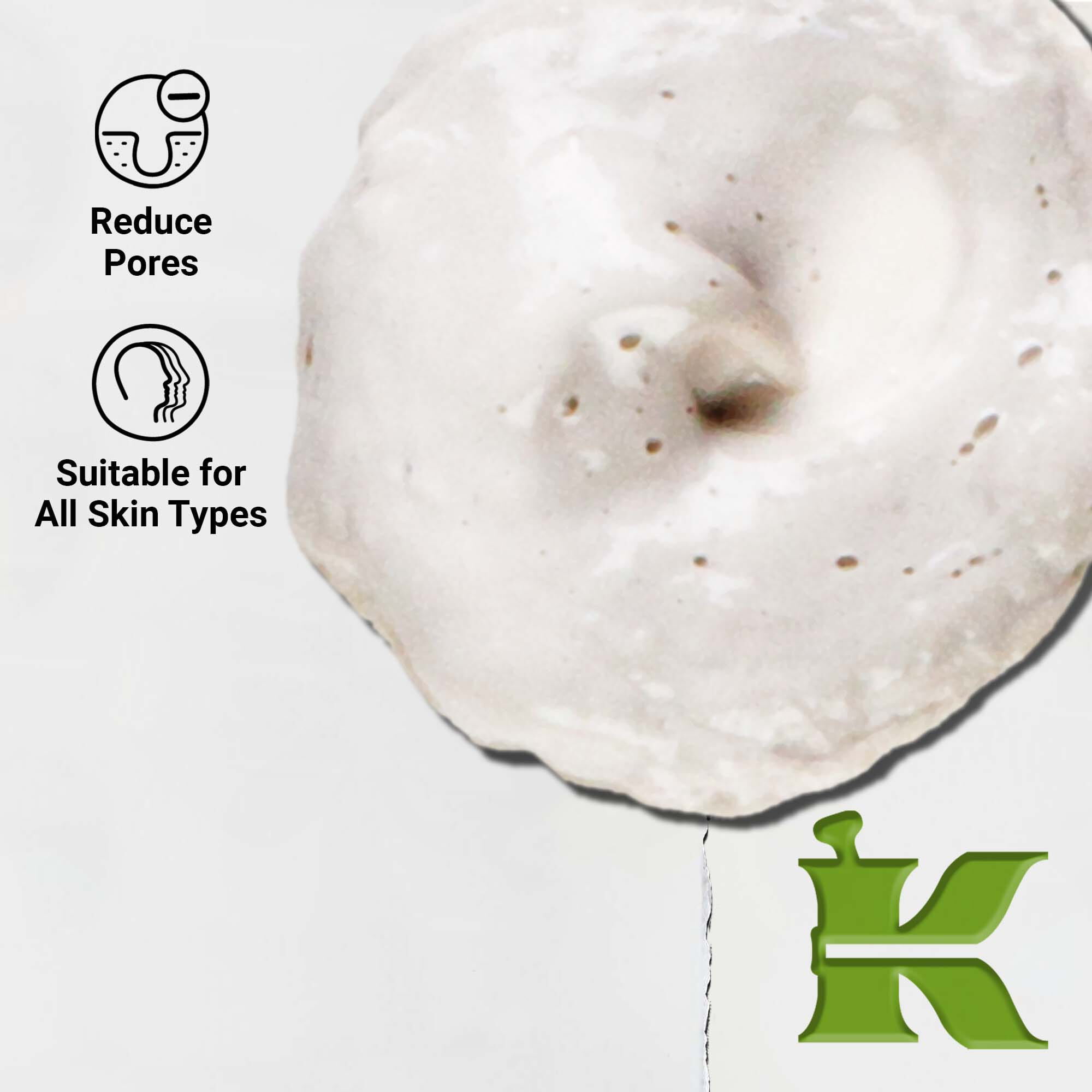 Detail textury Rare Earth Deep Pore Daily Cleanser. Text zdůrazňuje hloubkove čištěni porů a vhodnost pro všechny typy pleti.