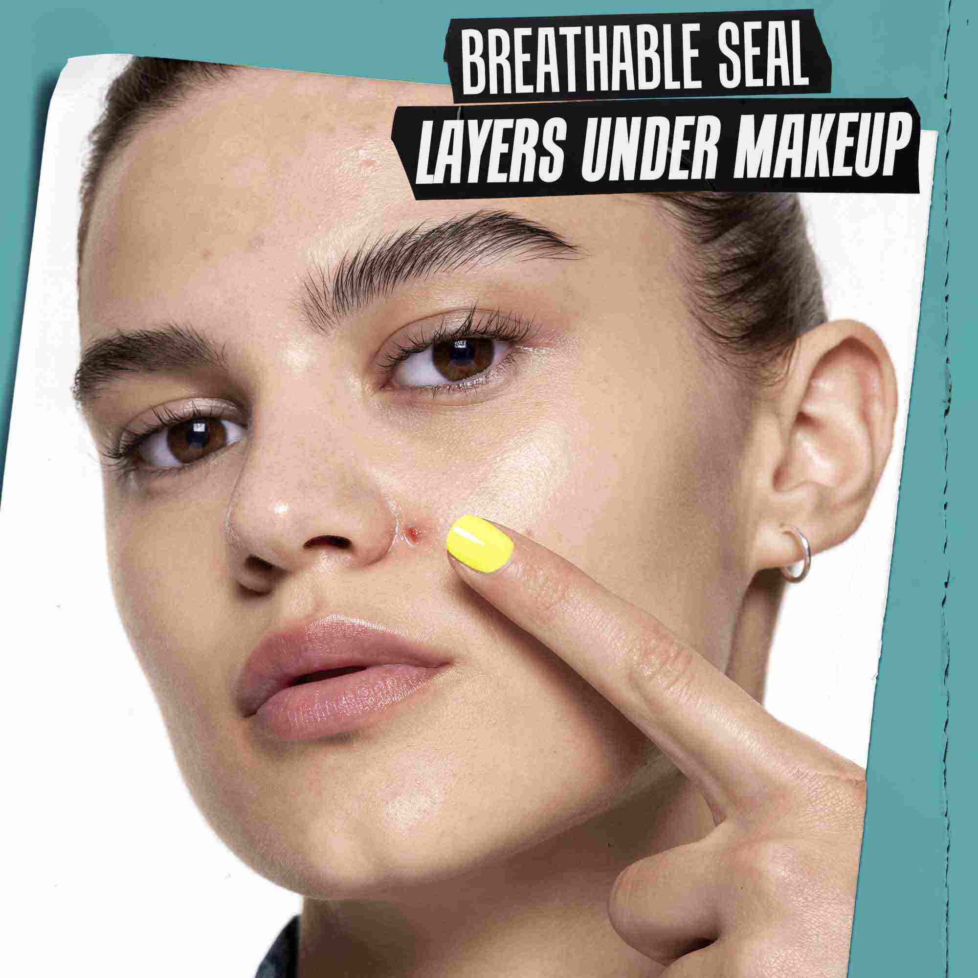 Aplikace Truly-Targeted Blemish-Clearing Solution na pleť.